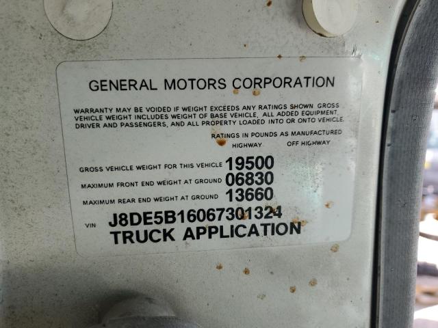 J8DE5B16067301324 - 2006 GMC 5500 W55042-HD WHITE photo 10