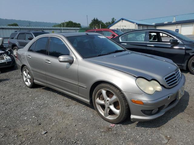 WDBRF40J55F624725 - 2005 MERCEDES-BENZ C 230K SPORT SEDAN BEIGE photo 4