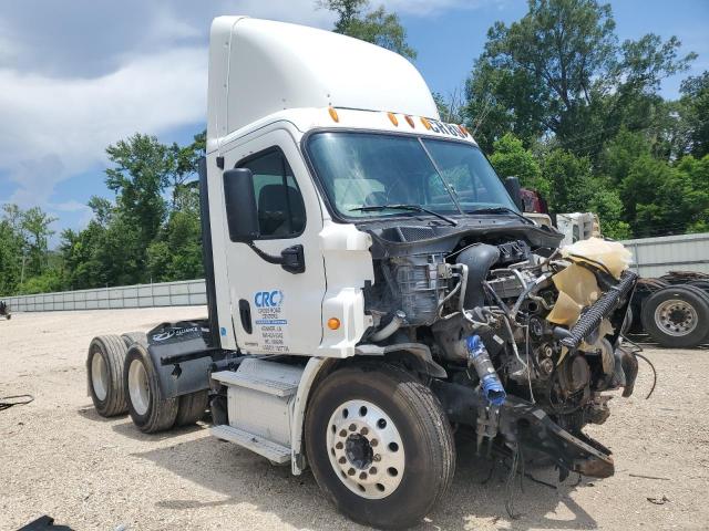 2012 FREIGHTLINER CASCADIA 1, null