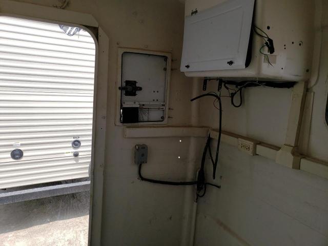 1P9VF051871139714 - 2007 OTHER CAMPER WHITE photo 5