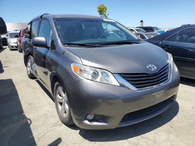 5TDKK3DC2CS184951 - 2012 TOYOTA SIENNA LE GRAY photo 4