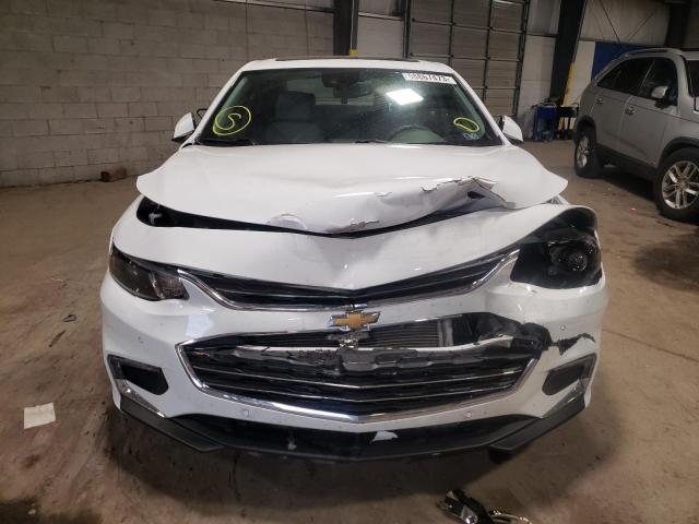 1G1ZD5ST3JF288135 - 2018 CHEVROLET MALIBU LT WHITE photo 5