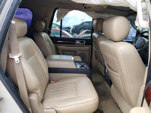 5LMFU28505LJ12094 - 2005 LINCOLN NAVIGATOR 白色 照片 11