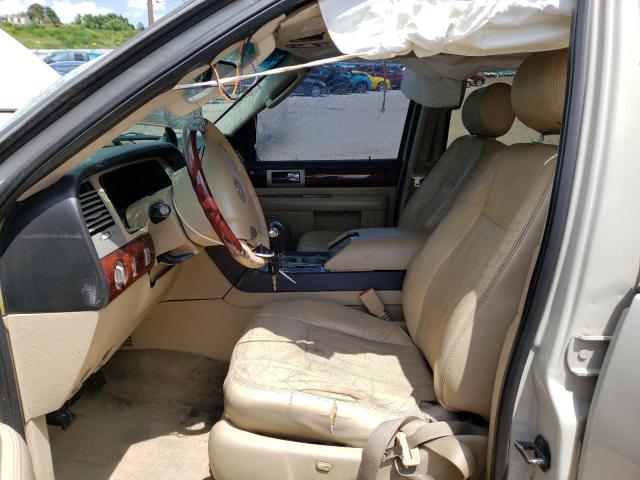 5LMFU28505LJ12094 - 2005 LINCOLN NAVIGATOR 白色 照片 7