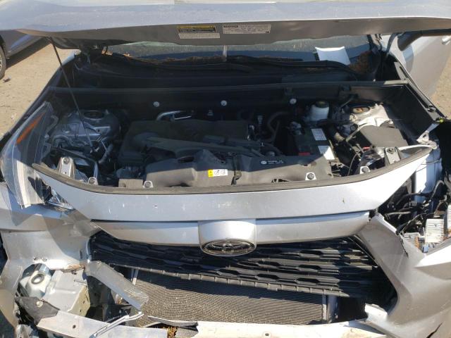 2T3F1RFV6KC035429 - 2019 TOYOTA RAV4 LE SILVER photo 11