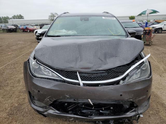 2C4RC1EG3KR581898 - 2019 CHRYSLER PACIFICA TOURING L PLUS GRAY photo 5