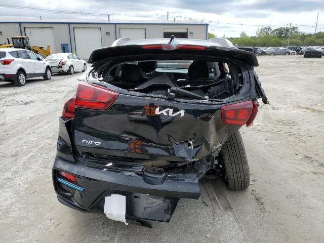 KNDCC3LG1N5158839 - 2022 KIA NIRO S BLACK photo 6