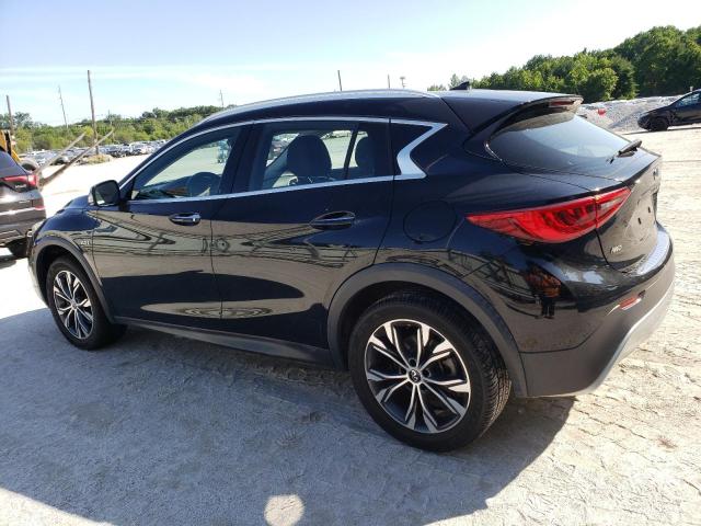 SJKCH5CR2HA025563 - 2017 INFINITI QX30 BASE BLACK photo 2