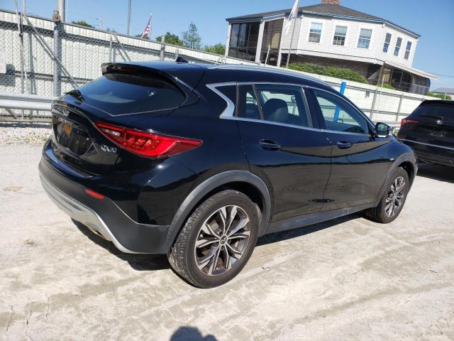SJKCH5CR2HA025563 - 2017 INFINITI QX30 BASE BLACK photo 3