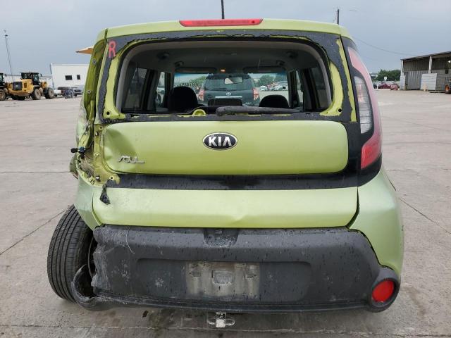 KNDJN2A28F7770030 - 2015 KIA SOUL GREEN photo 6