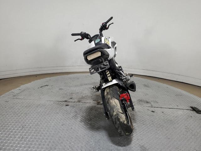 MLHJC7514J5009419 - 2018 HONDA GROM WHITE photo 4