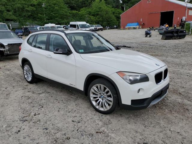 WBAVM1C52EVW55565 - 2014 BMW X1 SDRIVE28I WHITE photo 4