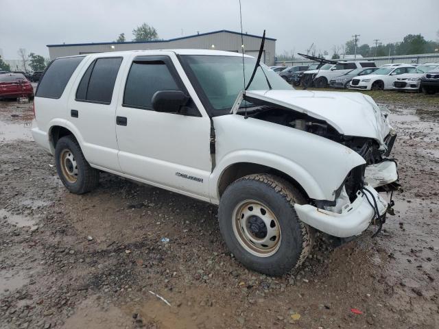 1GNDT13XX4K163392 - 2004 CHEVROLET BLAZER WHITE photo 4