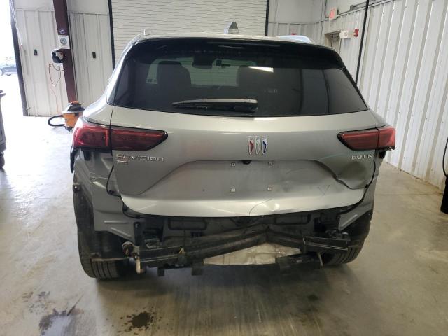LRBFZME44RD072424 - 2024 BUICK ENVISION PREFERRED ვერცხლისფერი ფოტო 6