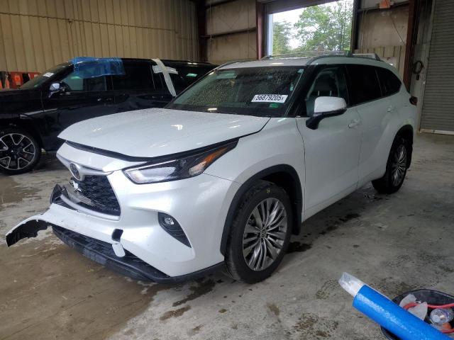 2022 TOYOTA HIGHLANDER XLE, null