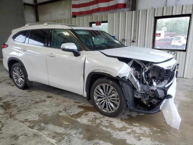 5TDGZRBH4NS195276 - 2022 TOYOTA HIGHLANDER XLE WHITE photo 4