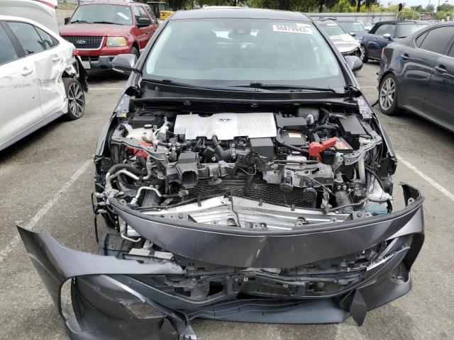 JTDKARFP2J3087074 - 2018 TOYOTA PRIUS PRIM ნაცრისფერი ფოტო 5