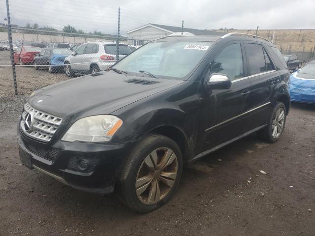 4JGBB8GB1AA589267 - 2010 MERCEDES-BENZ ML 350 4MATIC BLACK photo 1