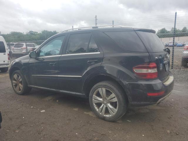 4JGBB8GB1AA589267 - 2010 MERCEDES-BENZ ML 350 4MATIC BLACK photo 2