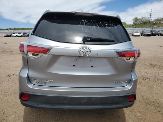 5TDJKRFH1GS505861 - 2016 TOYOTA HIGHLANDER XLE SILVER photo 6