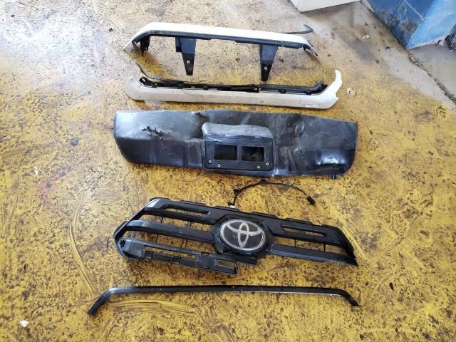 5TFRX5GN5JX120953 - 2018 TOYOTA TACOMA ACCESS CAB თეთრი ფოტო 13