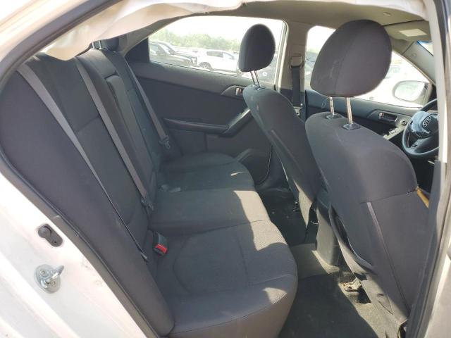 KNAFU4A25C5555181 - 2012 KIA FORTE EX WHITE photo 10