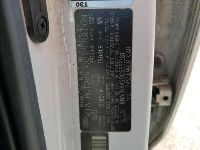 KNAFU4A25C5555181 - 2012 KIA FORTE EX WHITE photo 13