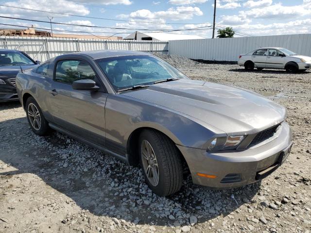 1ZVBP8AM6B5167048 - 2011 FORD MUSTANG SILVER photo 4