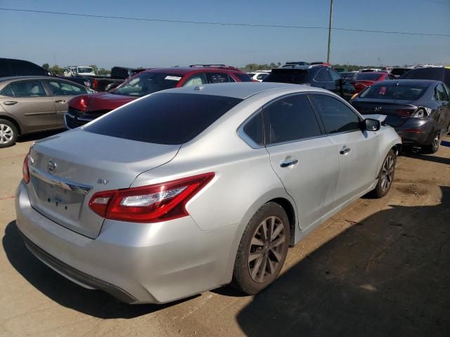 1N4AL3AP7HC253616 - 2017 NISSAN ALTIMA 2.5 SILVER photo 4