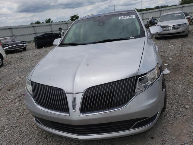 2LMHJ5AT5DBL53697 - 2013 LINCOLN MKT SILVER photo 5