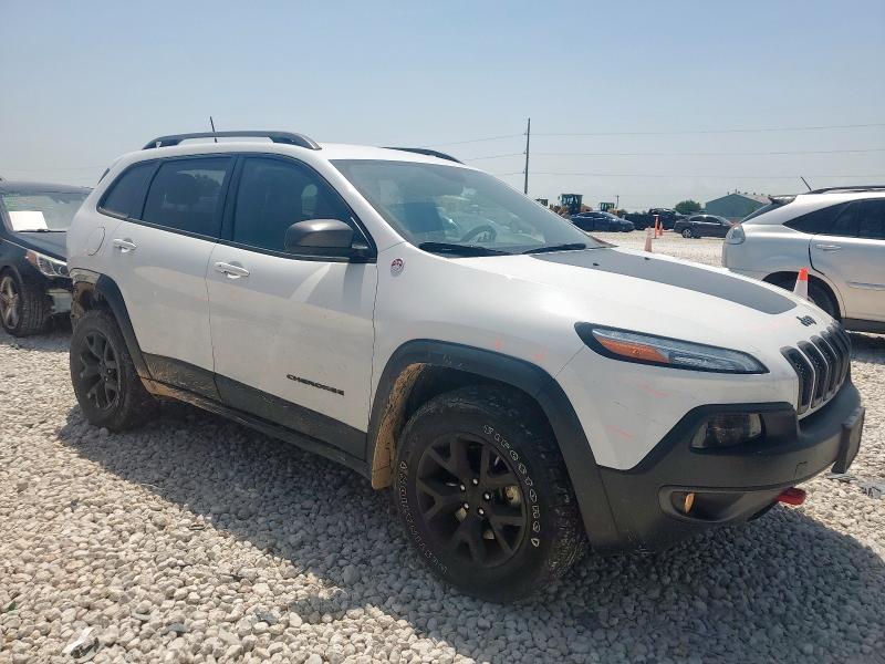1C4PJMBS3GW189266 - 2016 JEEP CHEROKEE TRAILHAWK WHITE photo 4
