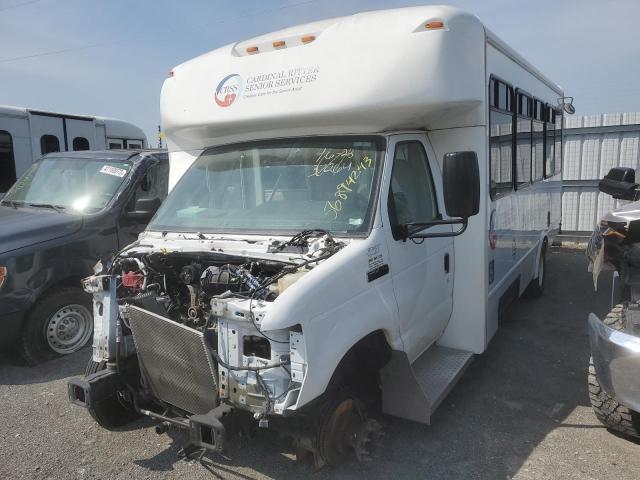 1FDFE4FS5JDC24141 - 2018 FORD ECONOLINE E450 SUPER DUTY CUTAWAY VAN WHITE photo 2