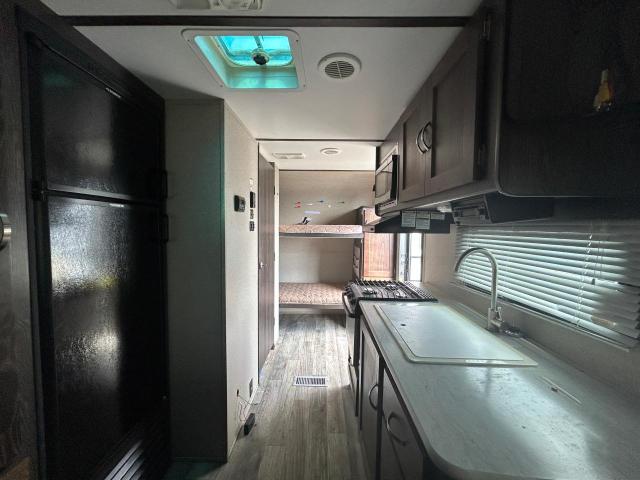 4YDT21023JB452042 - 2018 KEYSTONE OUTBACK TWO TONE photo 5