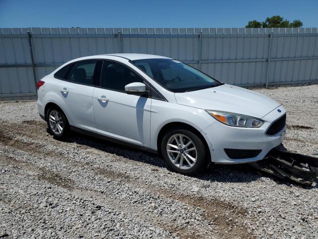 1FADP3F20GL405152 - 2016 FORD FOCUS SE WHITE photo 4