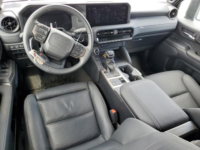 JTEABFAJ5R5001262 - 2024 TOYOTA LAND CRUIS BASE Czarny zdjęcie 8