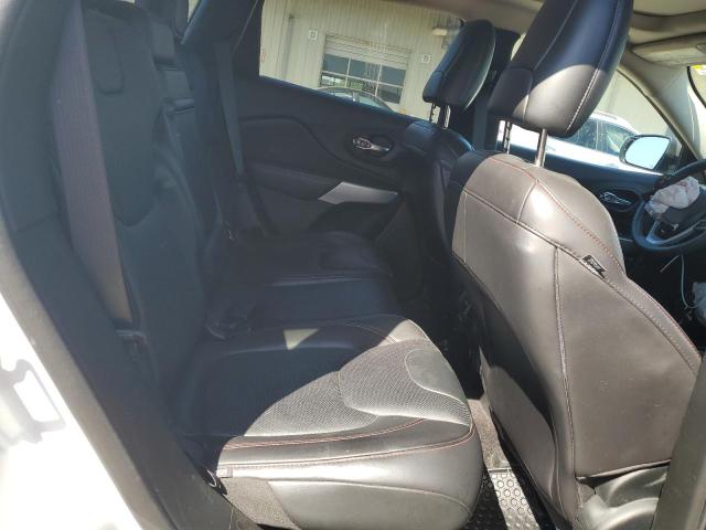 1C4PJMBB8HD214448 - 2017 JEEP CHEROKEE TRAILHAWK WHITE photo 11