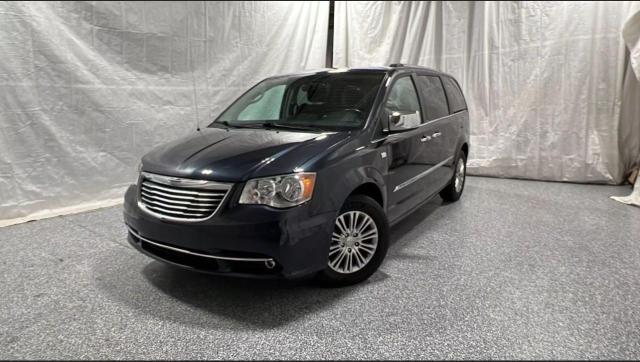 2C4RC1CG6ER252247 - 2014 CHRYSLER TOWN & COU TOURING L BLACK photo 2