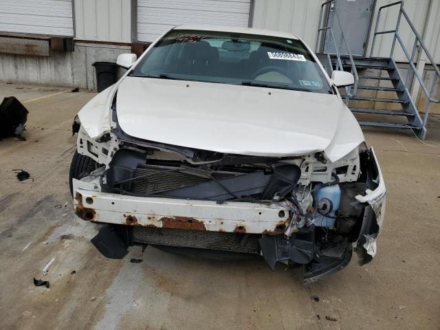 1G1ZC5E0XCF304788 - 2012 CHEVROLET MALIBU 1LT WHITE photo 5