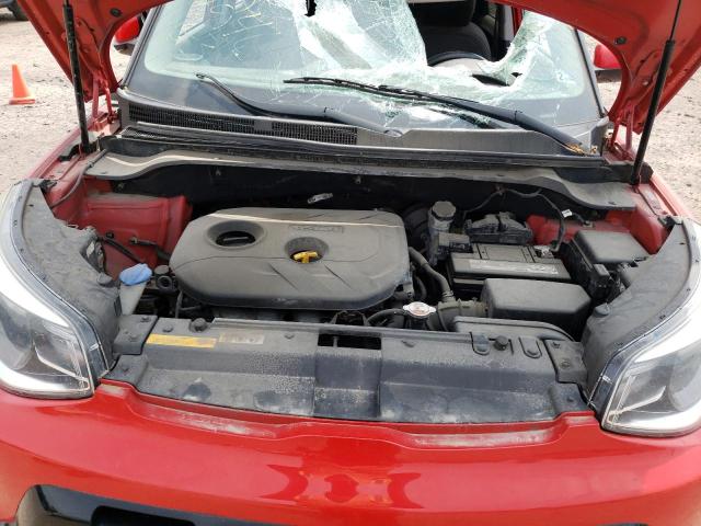 KNDJP3A55G7827246 - 2016 KIA SOUL + RED photo 11