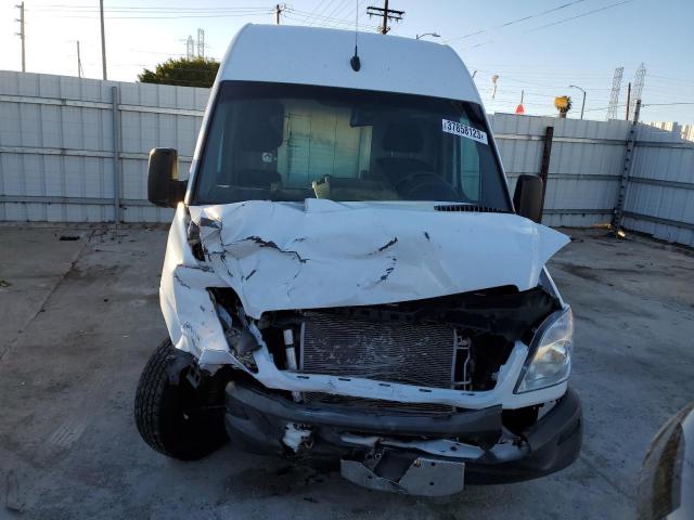 WD3PE8CB6B5586540 - 2011 MERCEDES-BENZ SPRINTER 2500 WHITE photo 4