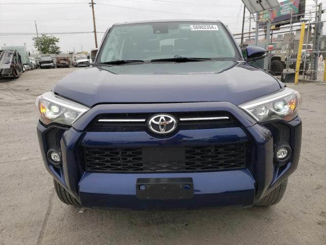 JTEFU5JR1M5250473 - 2021 TOYOTA 4RUNNER SR5 BLUE photo 5