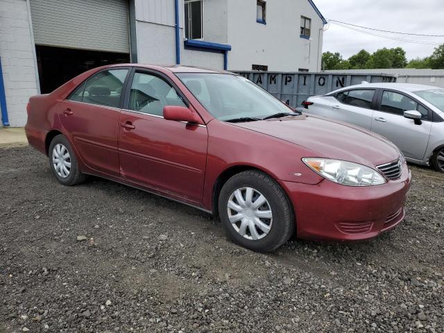 4T1BE32KX5U050930 - 2005 TOYOTA CAMRY LE RED photo 4