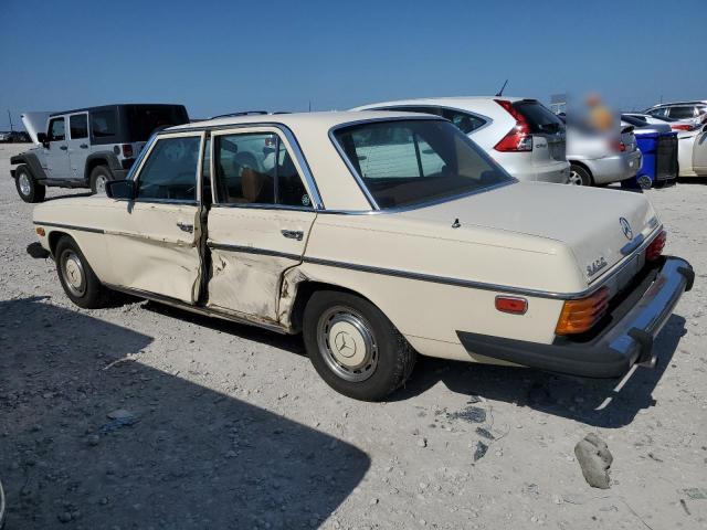 11511712116848 - 1976 MERCEDES-BENZ 240 D CREAM photo 2