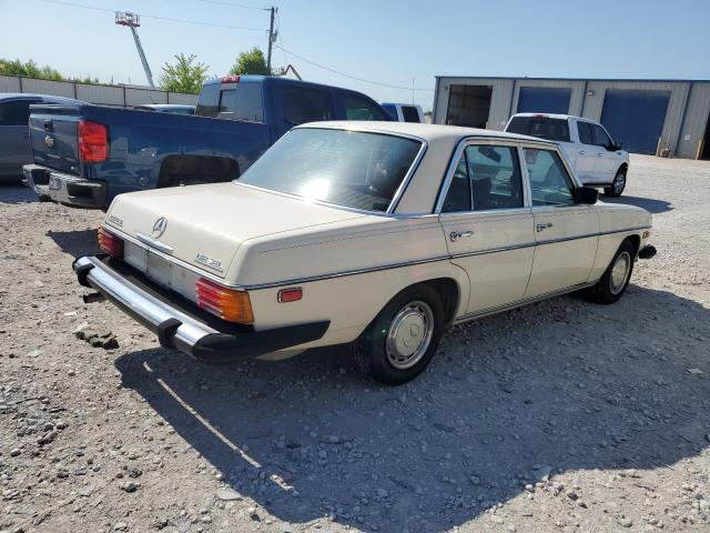 11511712116848 - 1976 MERCEDES-BENZ 240 D CREAM photo 3