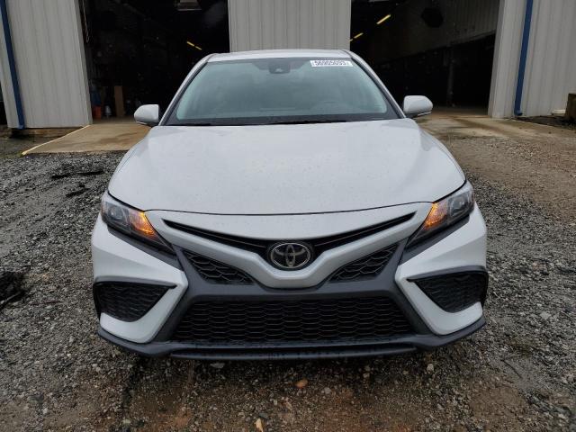 4T1G11AK0PU079525 - 2023 TOYOTA CAMRY SE NIGHT SHADE GRAY photo 5