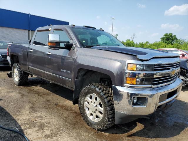 1GC4K0C85FF168543 - 2015 CHEVROLET SILVERADO K3500 LTZ GRAY photo 4