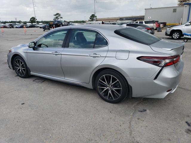 4T1G11AK8PU763609 - 2023 TOYOTA CAMRY SE NIGHT SHADE SILVER photo 2