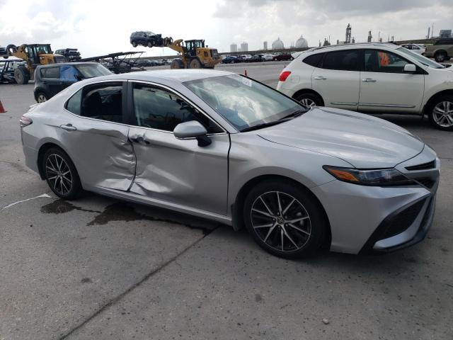 4T1G11AK8PU763609 - 2023 TOYOTA CAMRY SE NIGHT SHADE SILVER photo 4