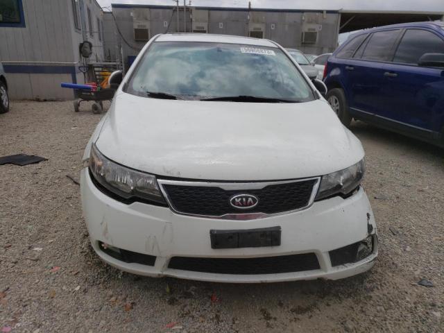 KNAFW5A37B5330283 - 2011 KIA FORTE SX WHITE photo 5