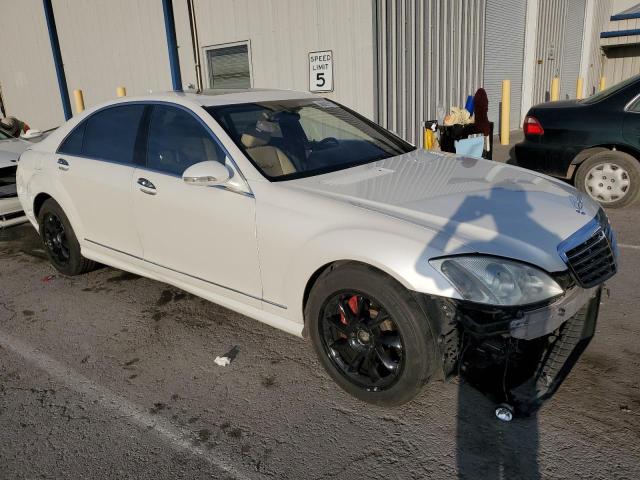 WDDNG71X17A075208 - 2007 MERCEDES-BENZ S 550 WHITE photo 4